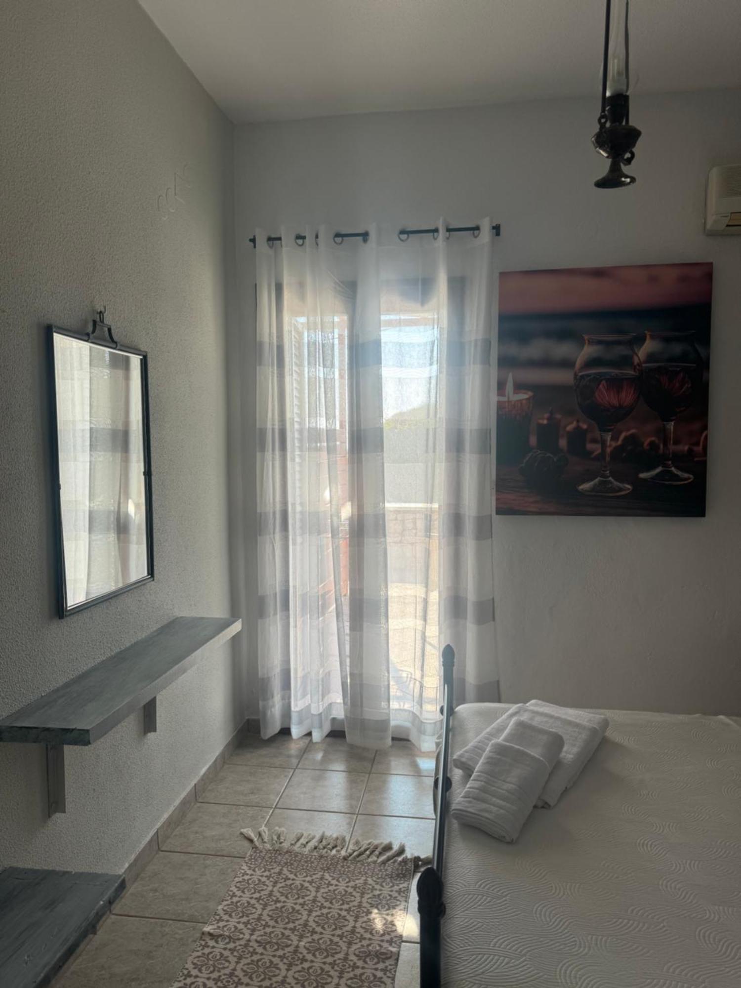 Bed and Breakfast Lithos By The Sea Неон-Оитилон Экстерьер фото